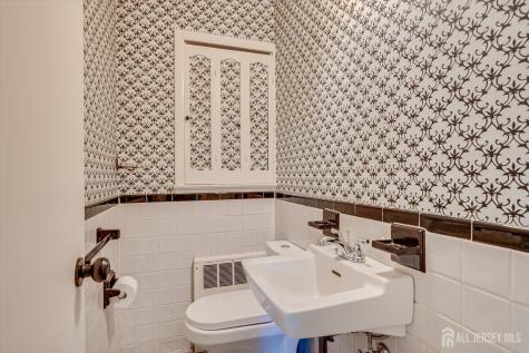 78 Rose Street Metuchen NJ 08840