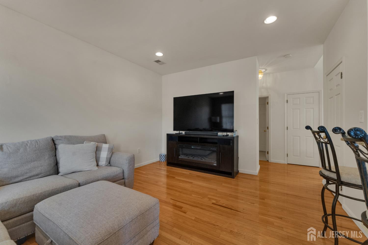 22 Augusta Place East Brunswick NJ 08816