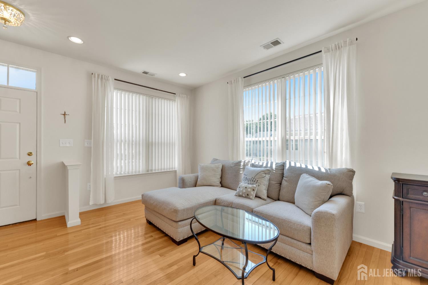 22 Augusta Place East Brunswick NJ 08816