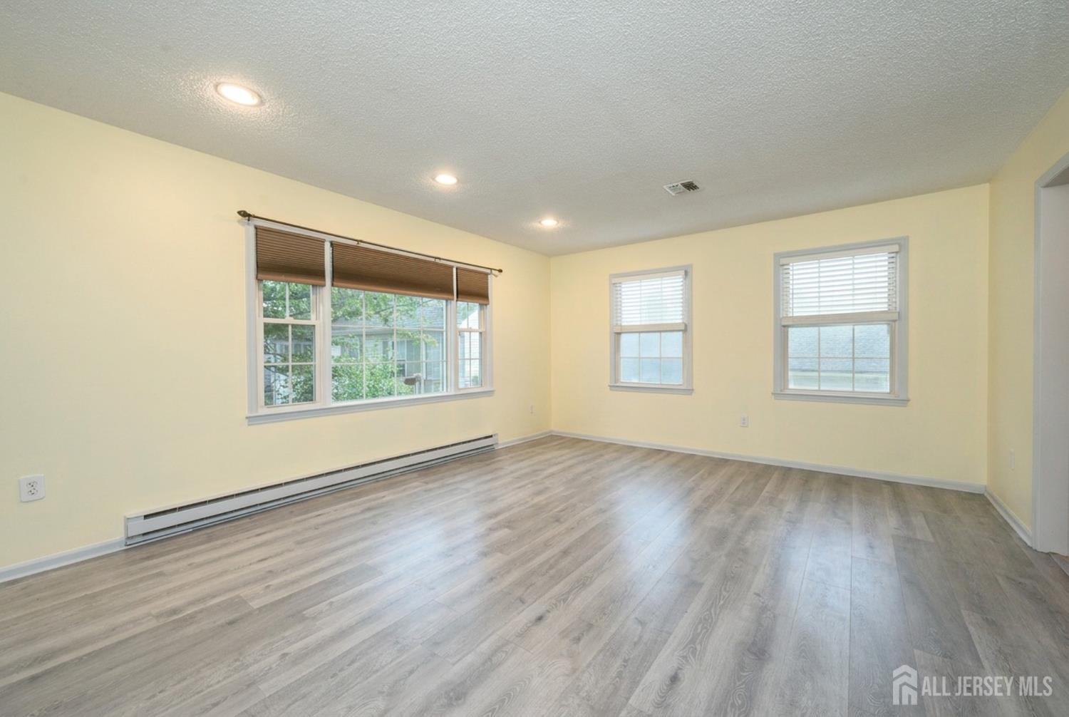355 Old Nassau Road Monroe NJ 08831