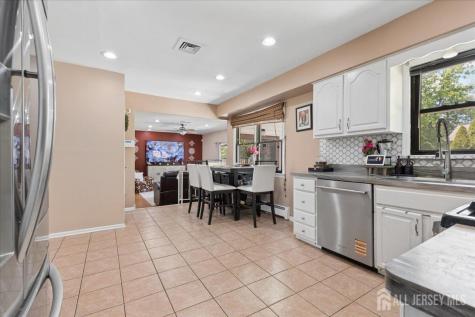 24 Sandalwood Drive Edison NJ 08820