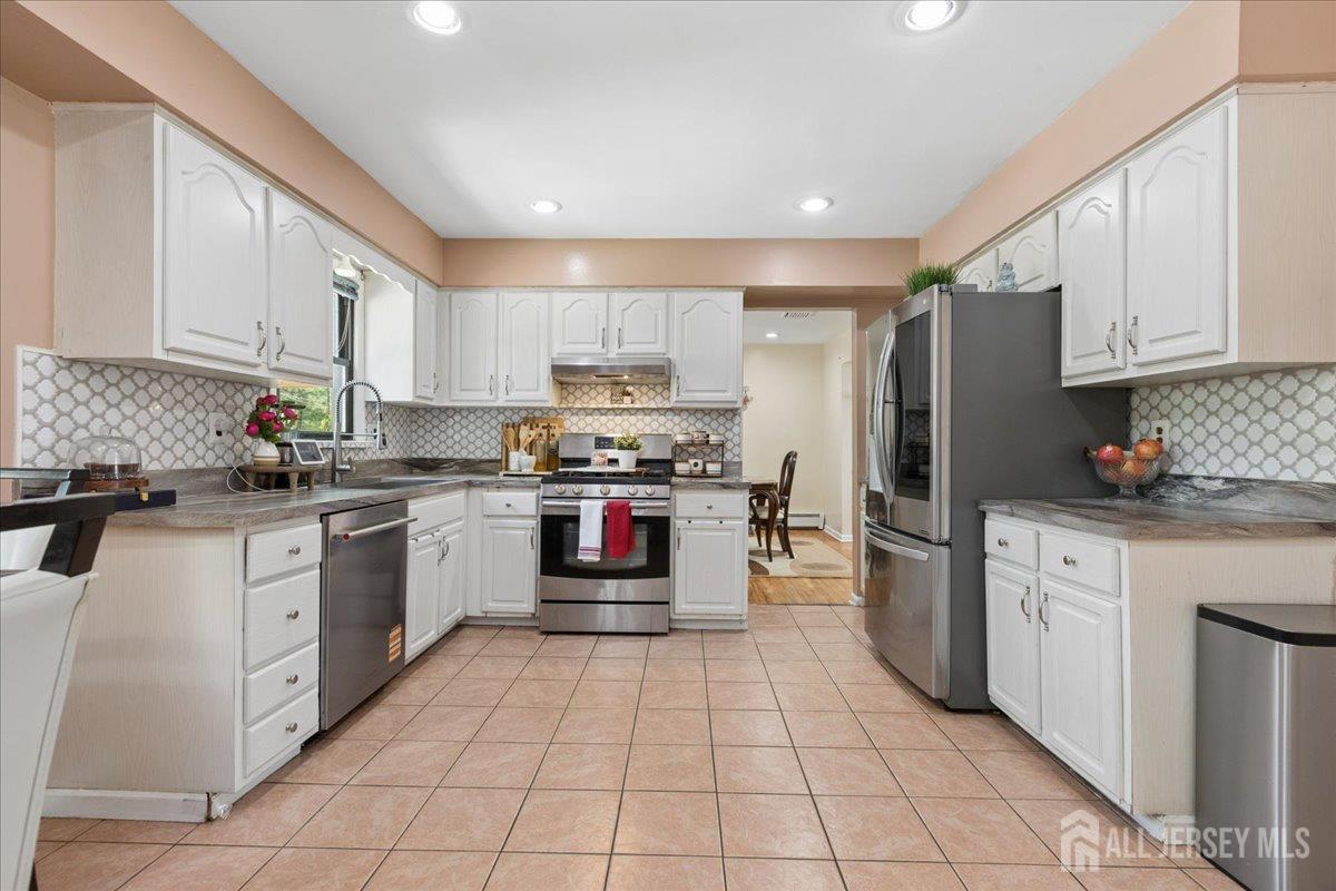24 Sandalwood Drive Edison NJ 08820