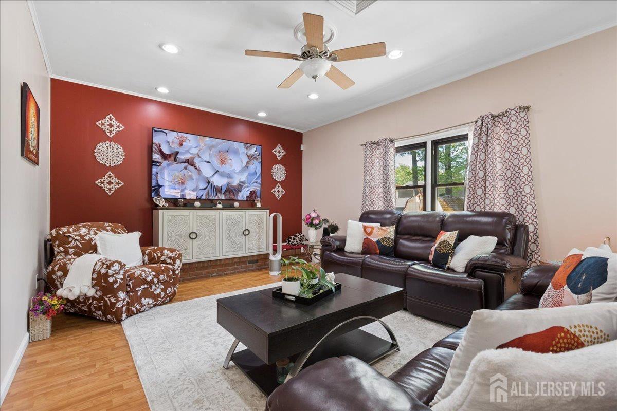 24 Sandalwood Drive Edison NJ 08820