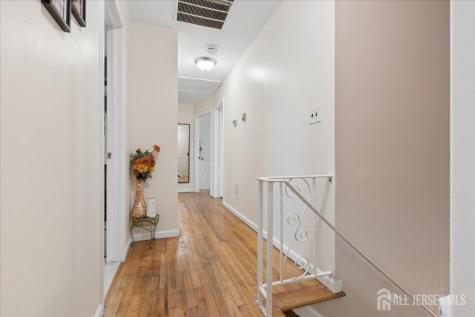 24 Sandalwood Drive Edison NJ 08820