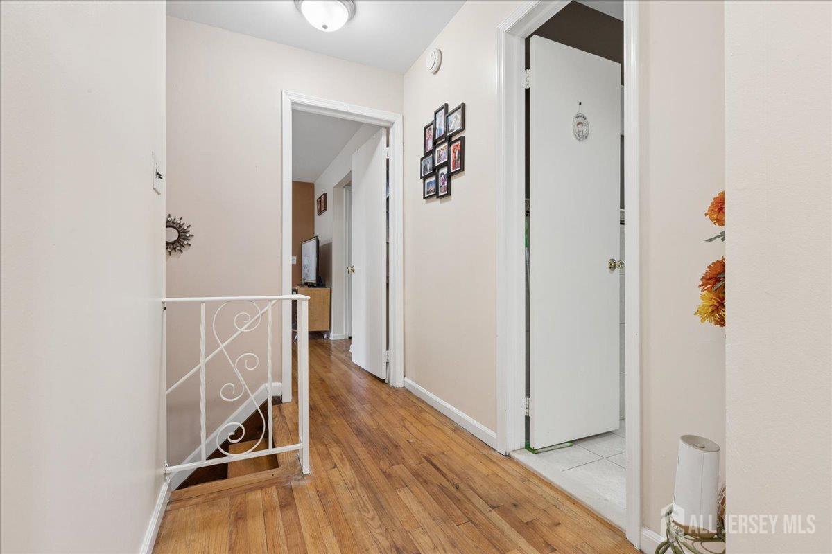 24 Sandalwood Drive Edison NJ 08820
