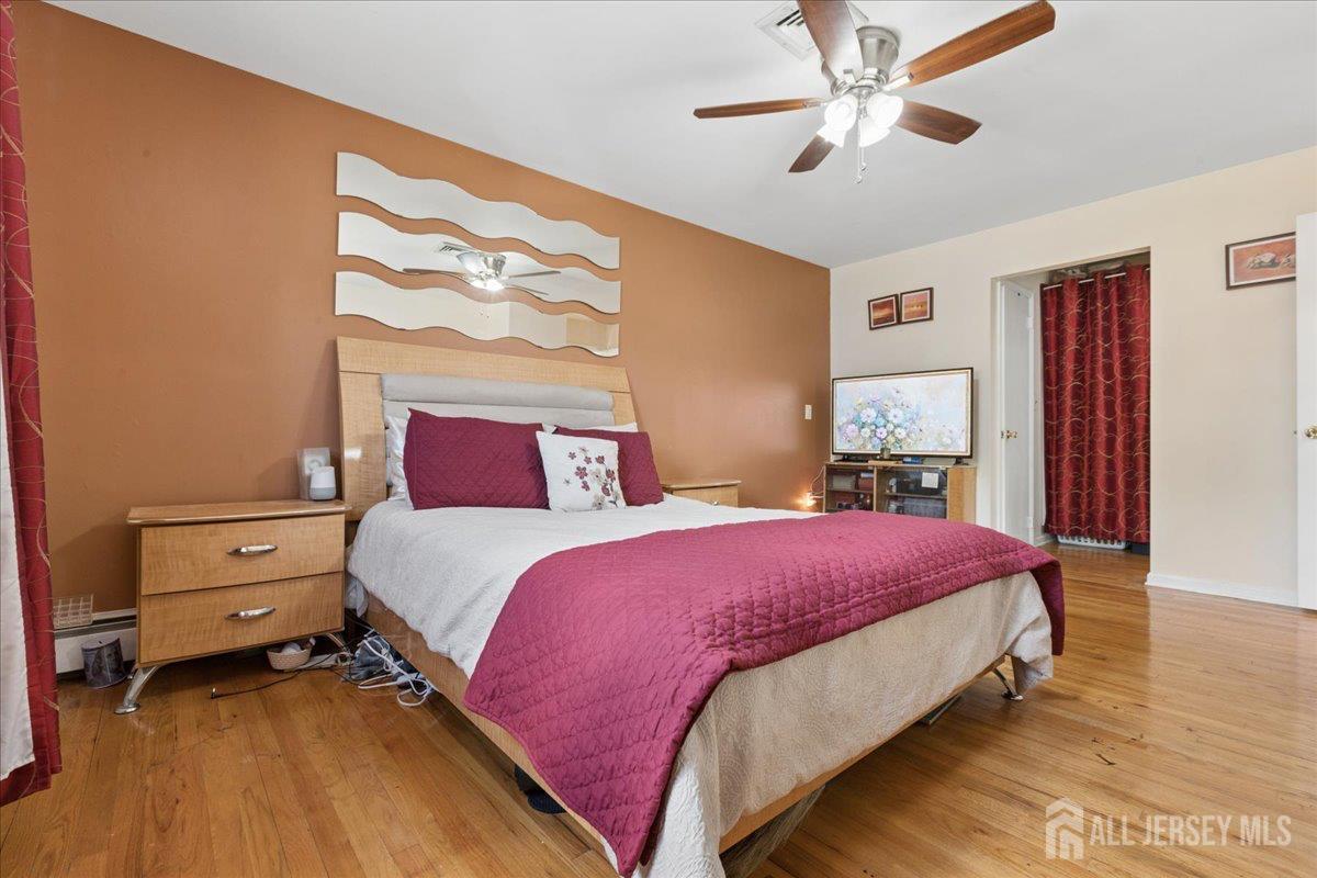24 Sandalwood Drive Edison NJ 08820