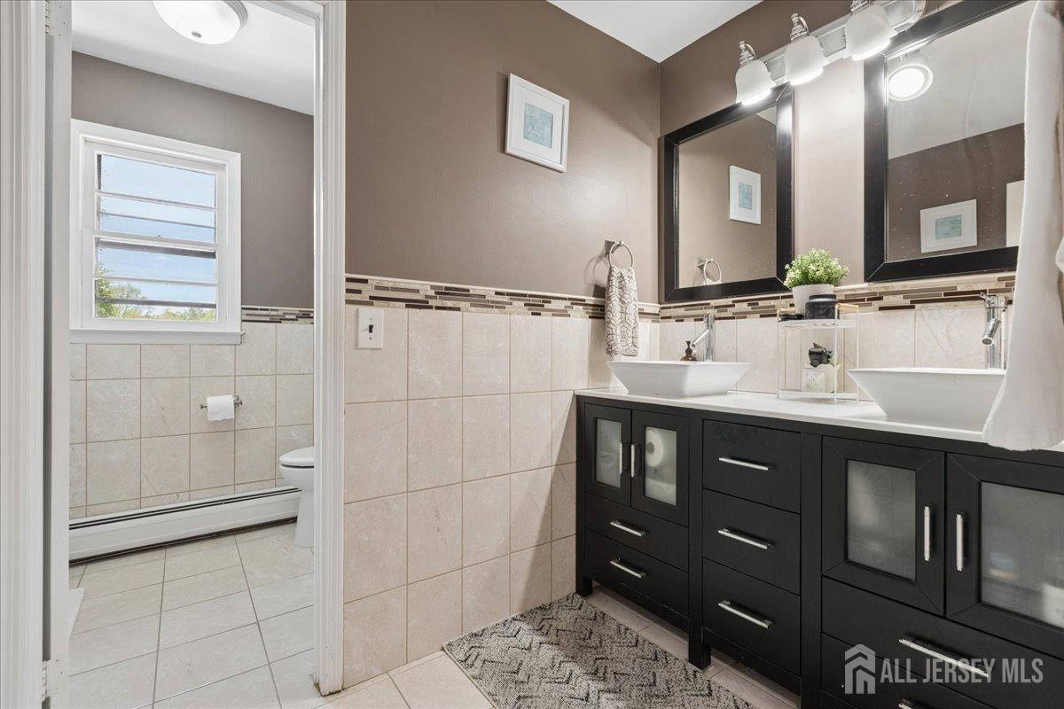 24 Sandalwood Drive Edison NJ 08820