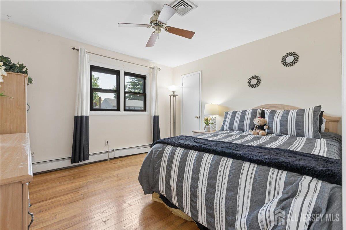 24 Sandalwood Drive Edison NJ 08820