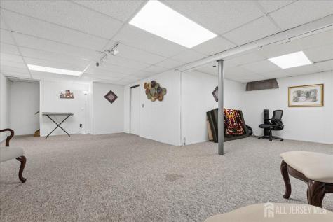 24 Sandalwood Drive Edison NJ 08820