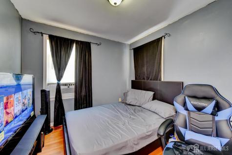 27 Newell Avenue New Brunswick NJ 08901