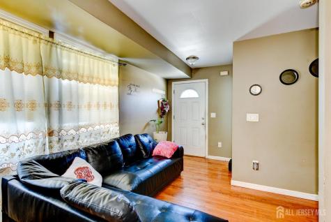 27 Newell Avenue New Brunswick NJ 08901
