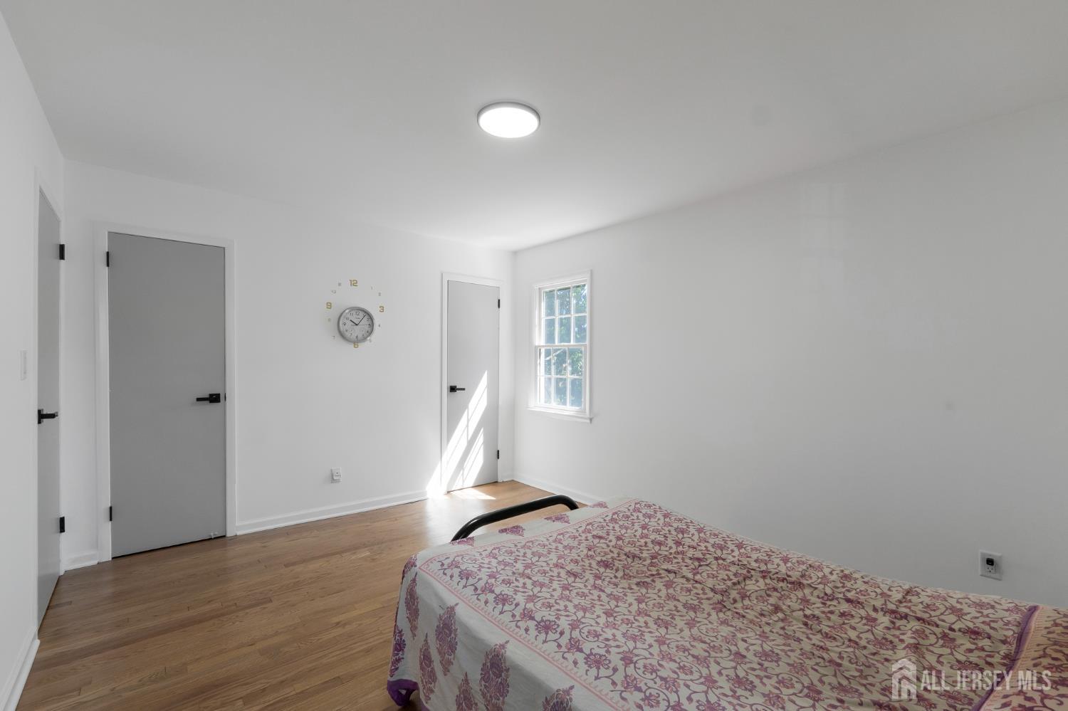 33 Larchmont Road Edison NJ 08837