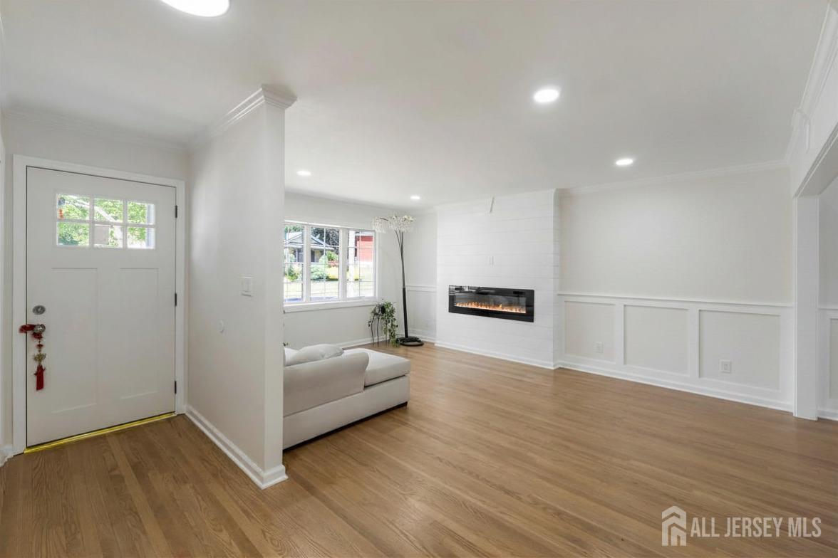 33 Larchmont Road Edison NJ 08837