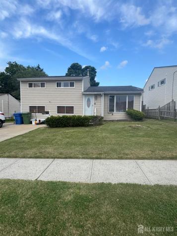 4 Dunlap Drive Sayreville NJ 08859