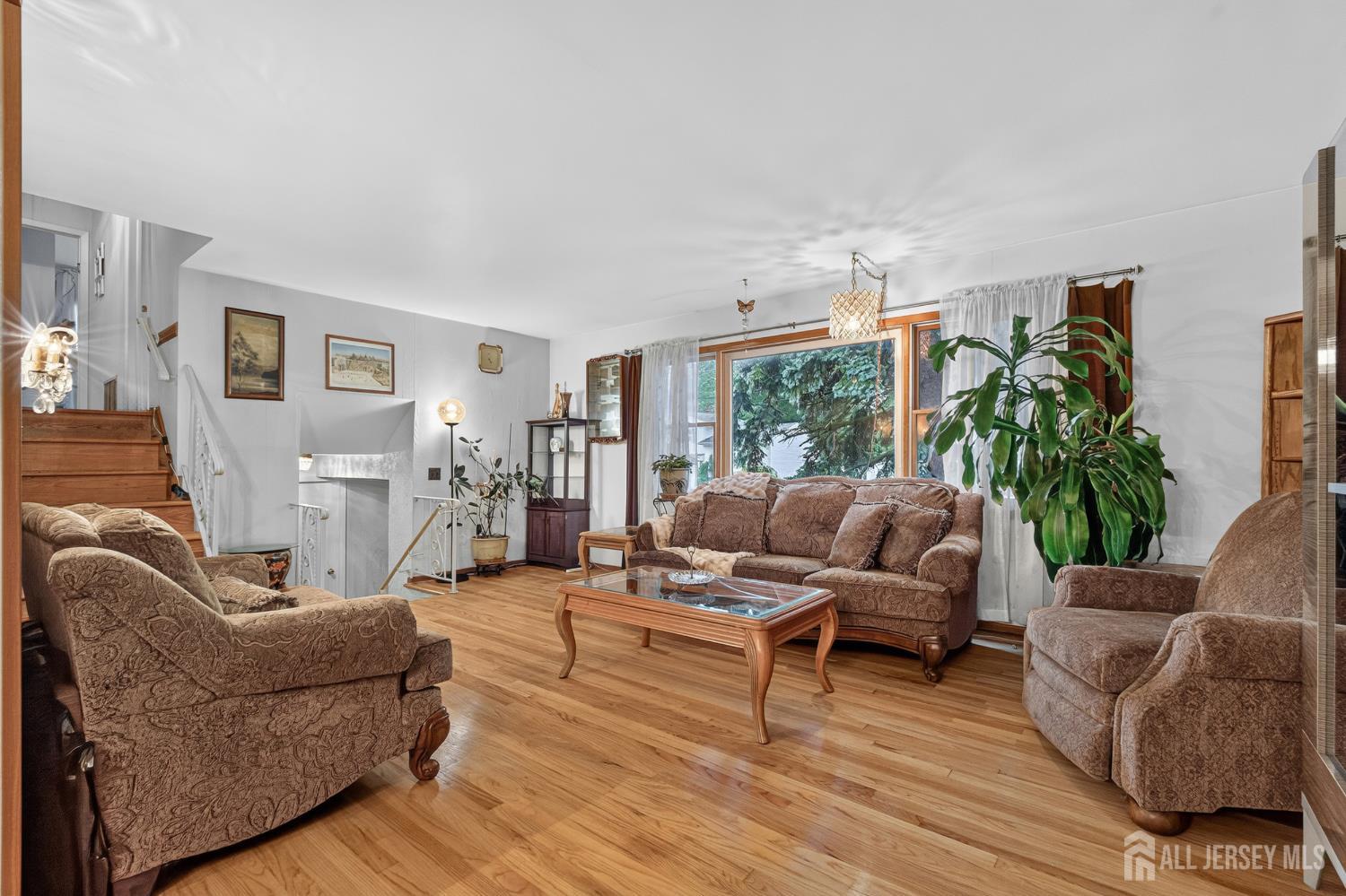 8 Growney Street Edison NJ 08817