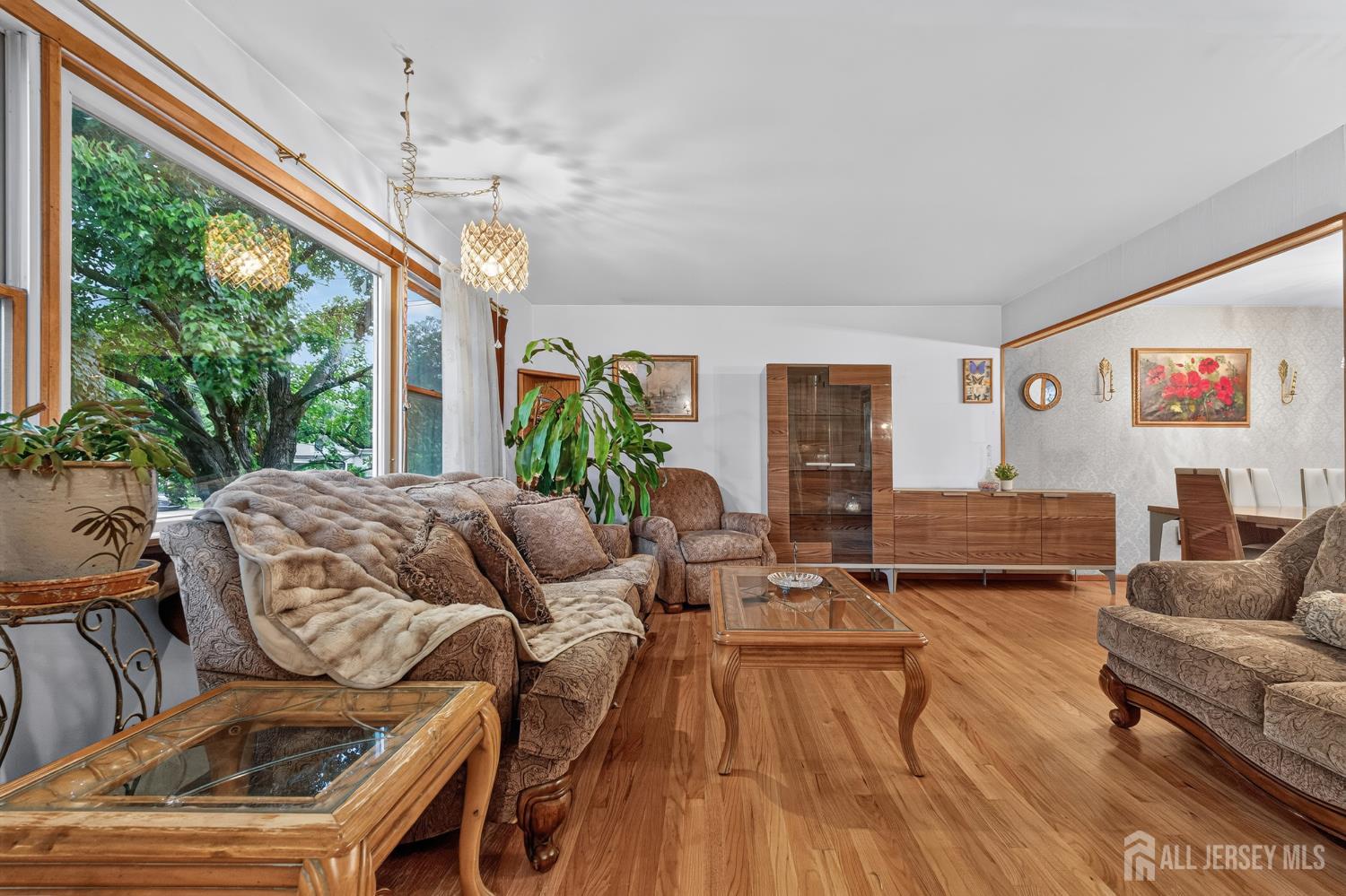 8 Growney Street Edison NJ 08817