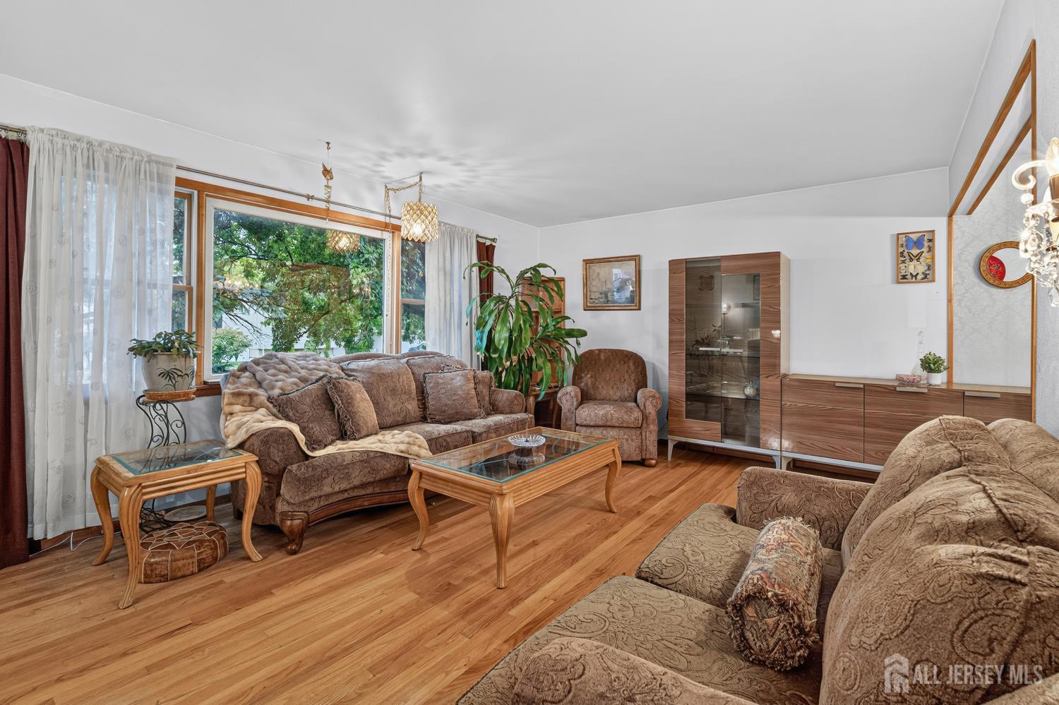 8 Growney Street Edison NJ 08817