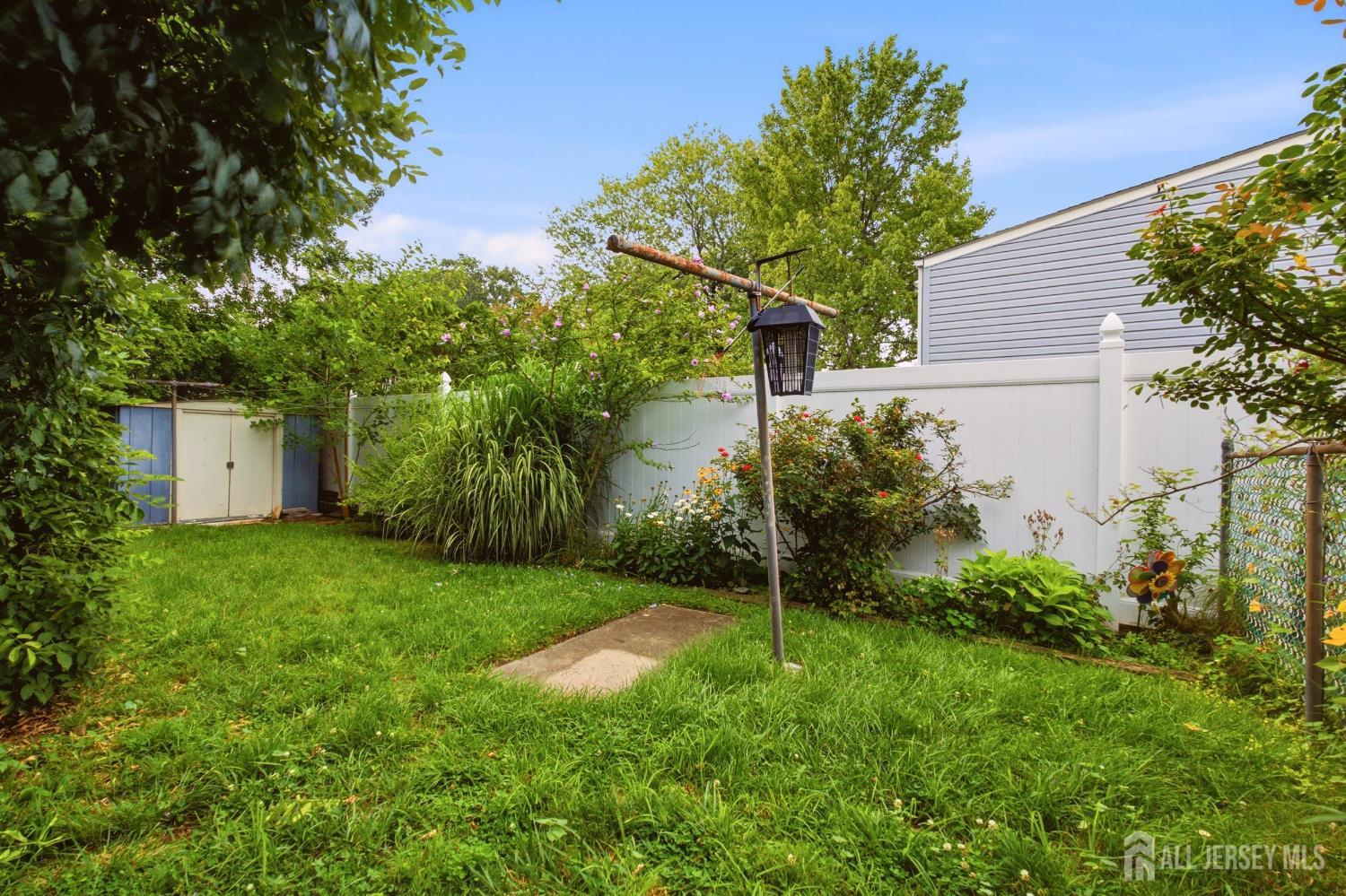 8 Growney Street Edison NJ 08817