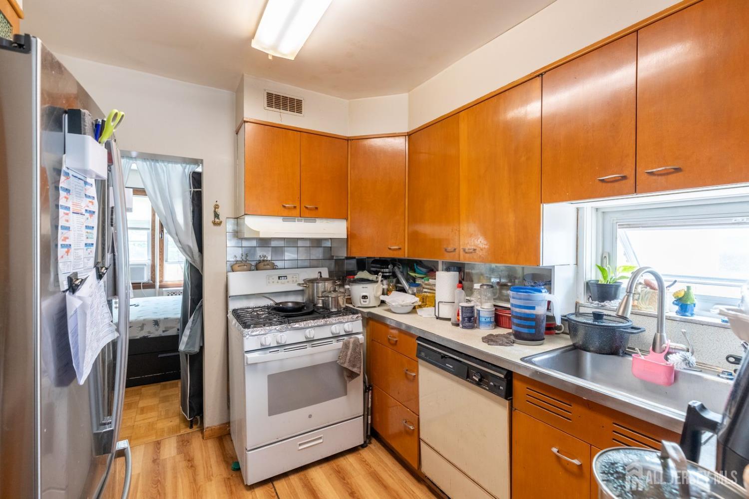 73 Nichol Avenue New Brunswick NJ 08901