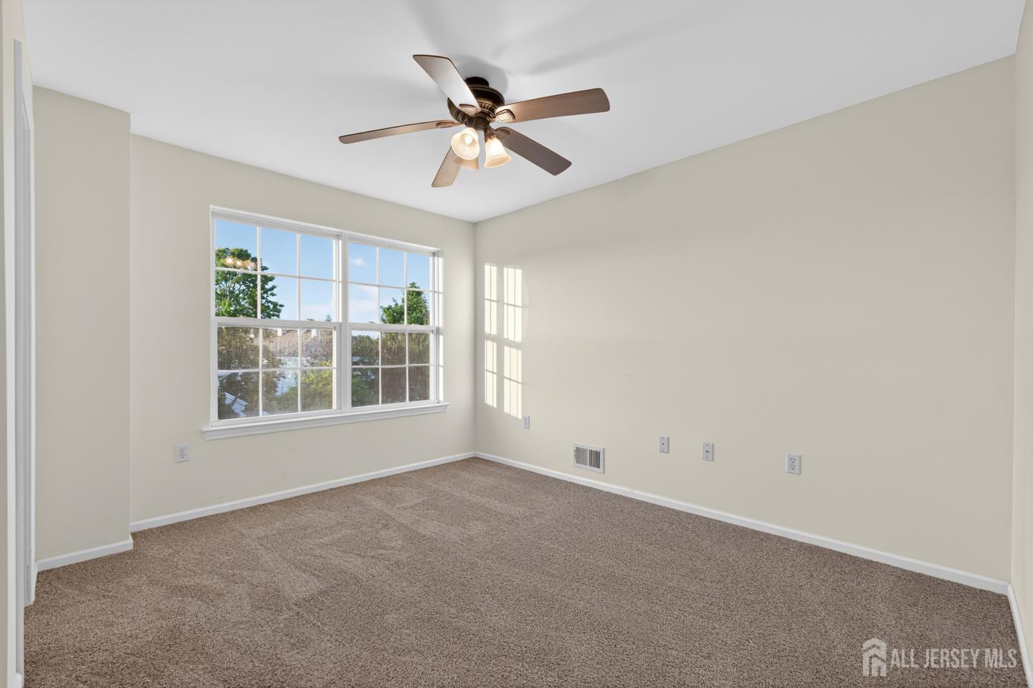 27 Woodlake Drive Parlin NJ 08872