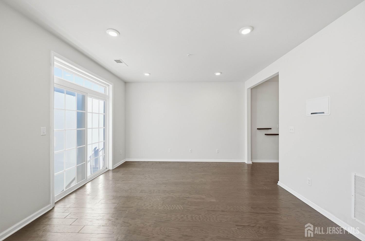 1424 Hudson Circle Highland Park NJ 08904