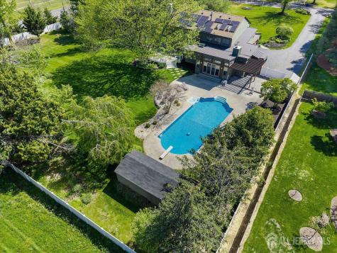 2 Pollak Court Plainsboro NJ 08512