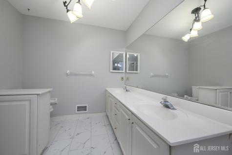 5 Cherrywood Drive Piscataway NJ 08854