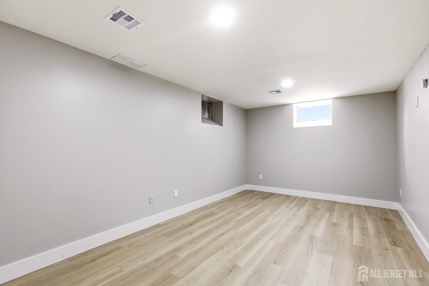 8 Somerset Street Carteret NJ 07008