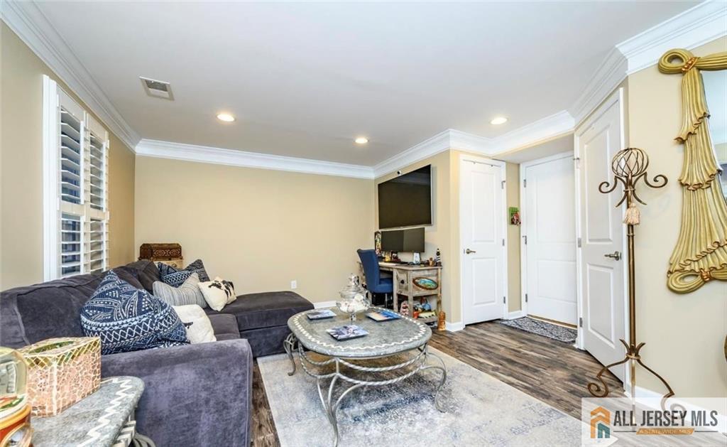 303 Bayside Court South Amboy NJ 08879