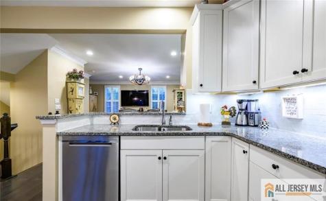 303 Bayside Court South Amboy NJ 08879
