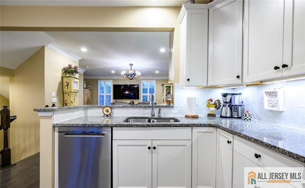 303 Bayside Court South Amboy NJ 08879