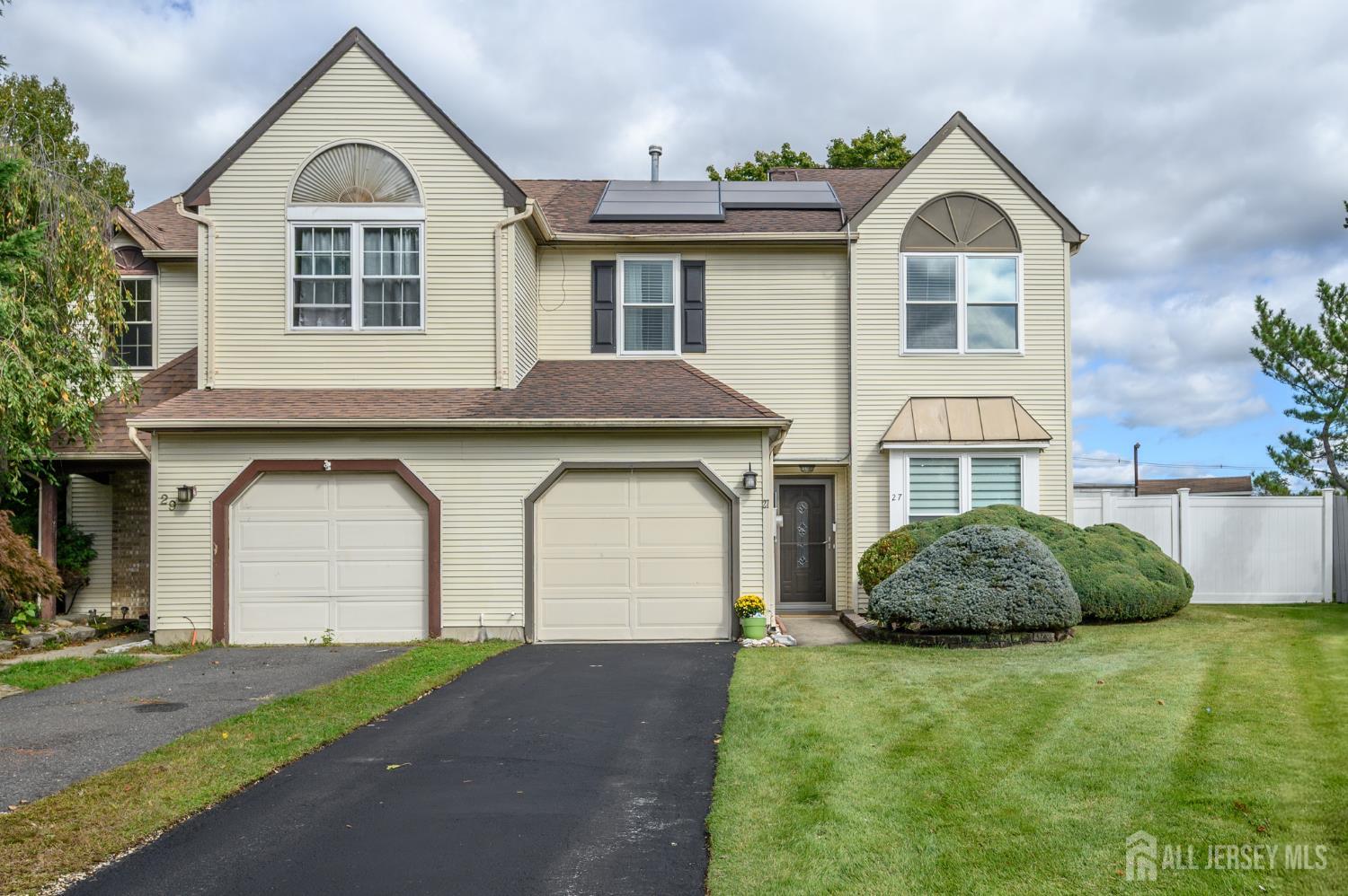 27 Longbrook Lane Howell NJ 07728
