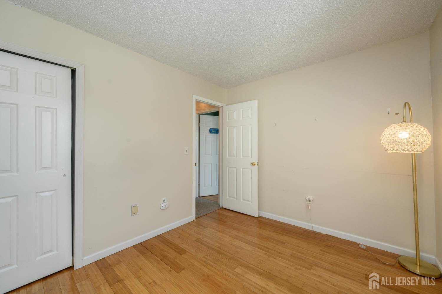27 Longbrook Lane Howell NJ 07728