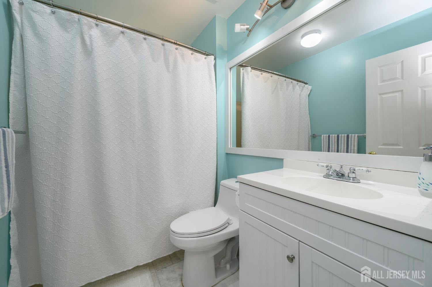 27 Longbrook Lane Howell NJ 07728
