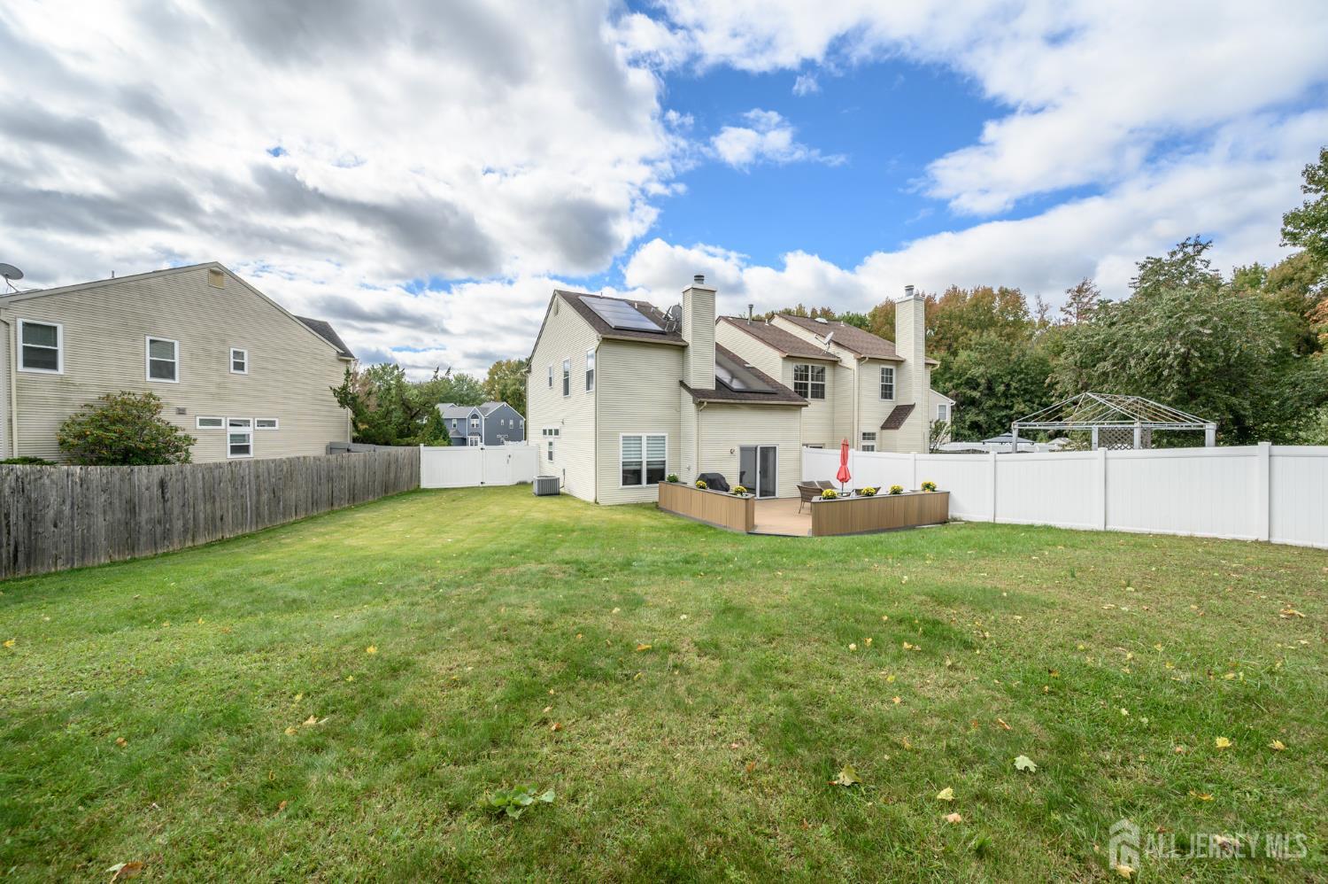 27 Longbrook Lane Howell NJ 07728