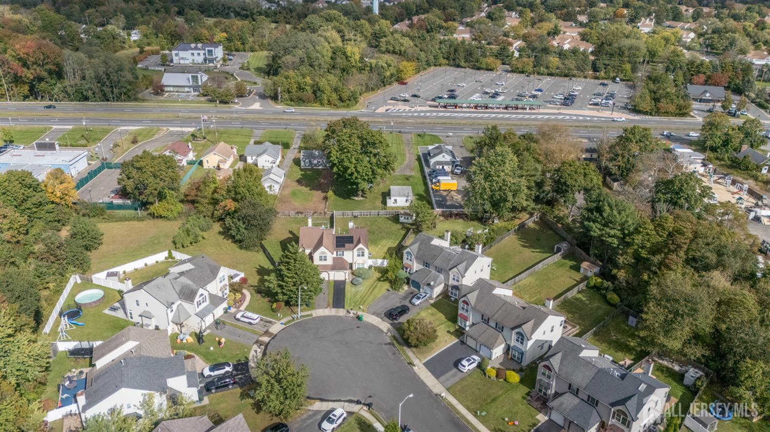 27 Longbrook Lane Howell NJ 07728