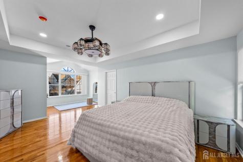46 Pin Oak Drive North Brunswick NJ 08902