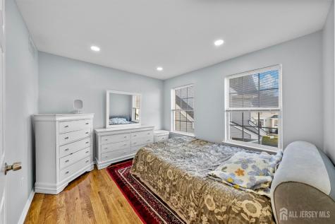 46 Pin Oak Drive North Brunswick NJ 08902
