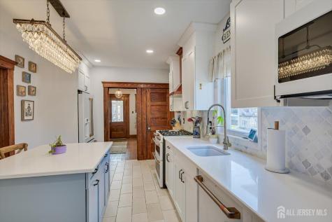 302 Mountainview Terrace Dunellen NJ 08812