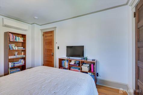 302 Mountainview Terrace Dunellen NJ 08812