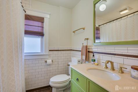 302 Mountainview Terrace Dunellen NJ 08812