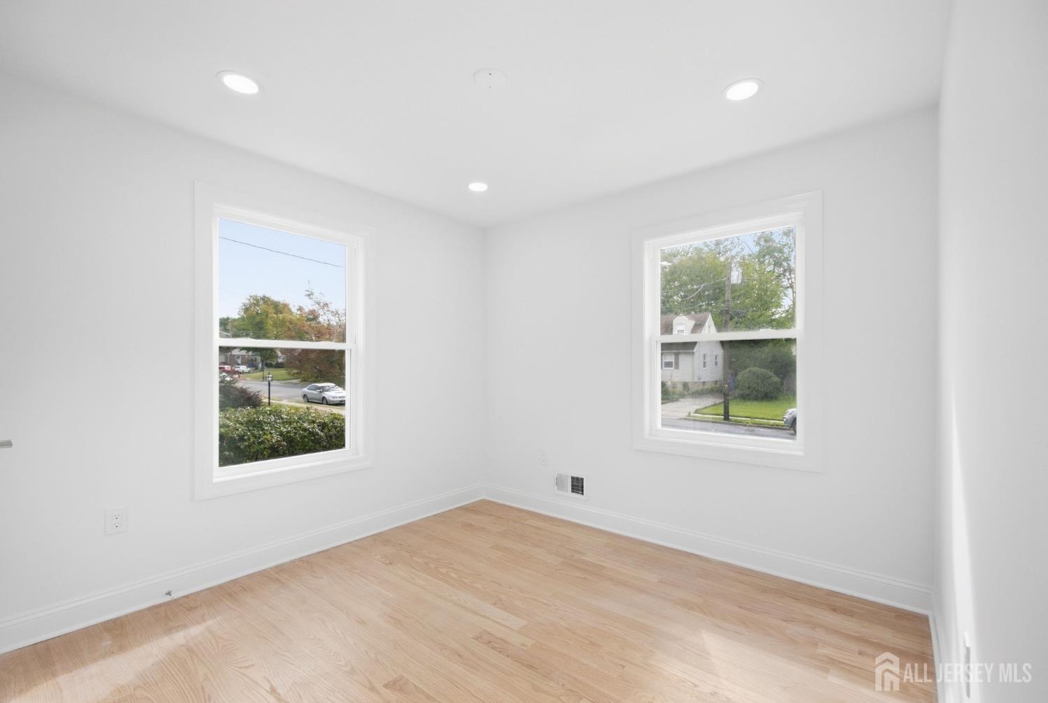 154 Oakmanor Parkway South Plainfield NJ 07080