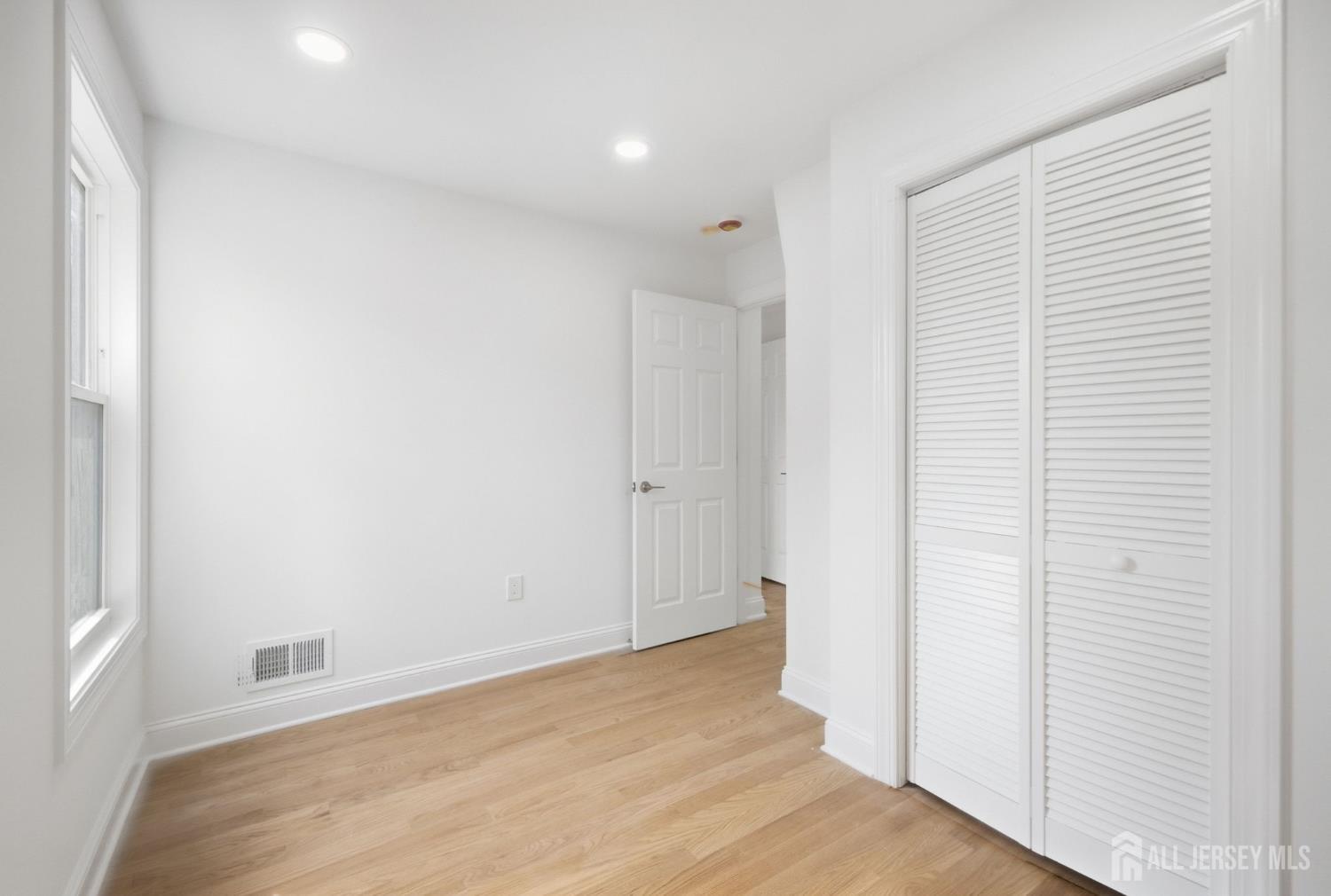 154 Oakmanor Parkway South Plainfield NJ 07080