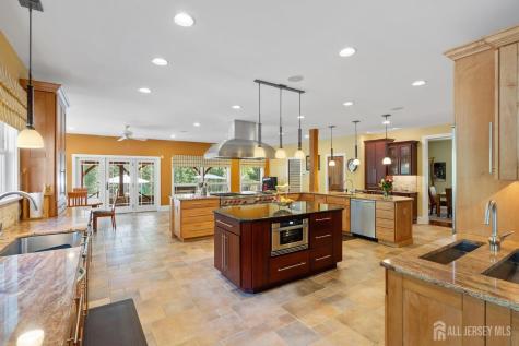 6 Lamb Lane Manalapan NJ 07726