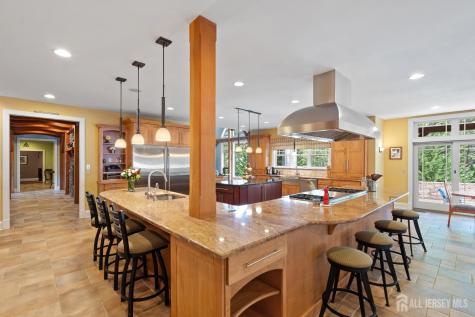 6 Lamb Lane Manalapan NJ 07726