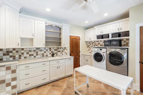 6 Lamb Lane Manalapan NJ 07726