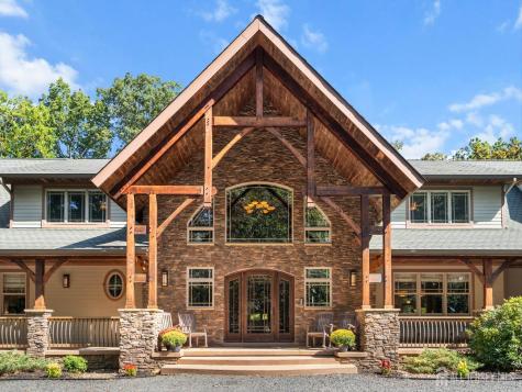 6 Lamb Lane Manalapan NJ 07726