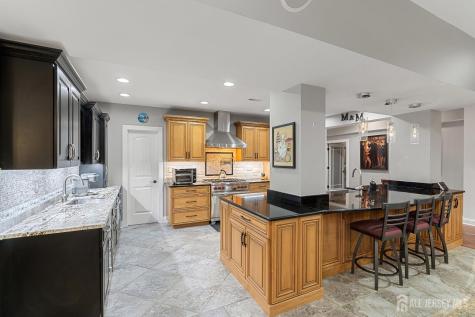 6 Lamb Lane Manalapan NJ 07726