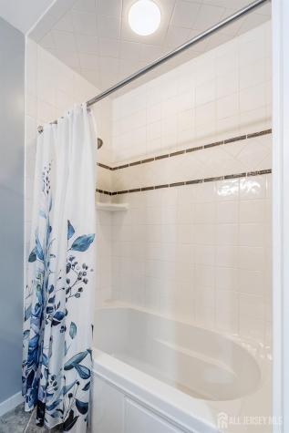 6 Lamb Lane Manalapan NJ 07726