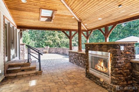 6 Lamb Lane Manalapan NJ 07726